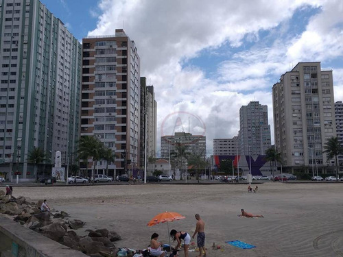 Kitnet Com 1 Dormitório, 1 Wc, 30 M Da Praia. À Venda, 27 M² Por R$ 145.000 - Centro - São Vicente/sp - Kn0283