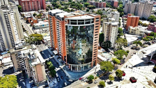 Carla Gonzalez Local Comercial En Venta En Los Dos Caminos Mls #23-5249 Gt