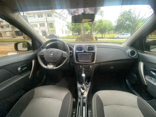 Renault Logan 1.6 Privilege / Intens