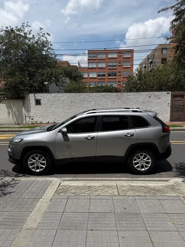Jeep Cherokee 3.2 Longitude Plus