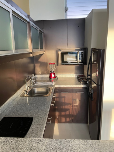 Imagen 8 de 14 de Vendo Loften Piso 6 Amueblado , Equipado Y Con Las Mejores Amenidades.