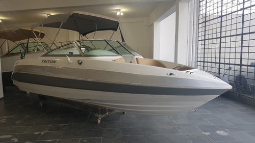 Imagem 1 de 15 de Lancha Triton 200