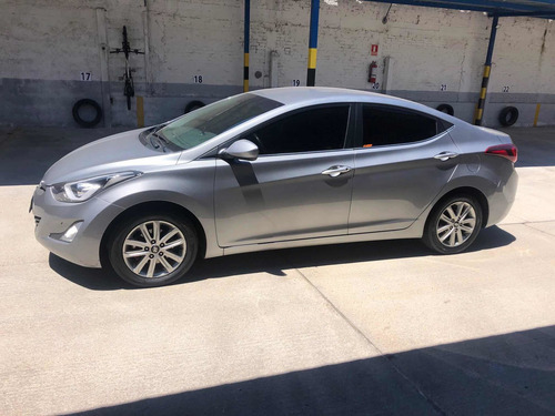 Hyundai Elantra Gls Automático Año 2015