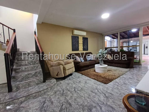 25-13114 Casa En Venta, Urb. Lourdes, Maracay Mord