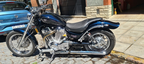 Suzuki Intruder Vs1400
