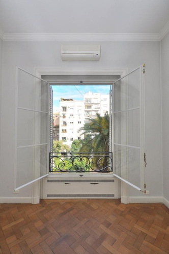 Imagen 16 de 30 de Excepcional Piso En Edificio Francés Sobre Avenida Alvear Único Por Su Categoría