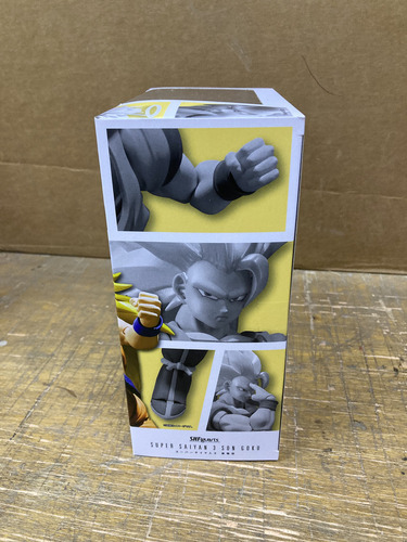 Super Saiyan 3 Goku Reissue Dragon Ball Z Sh Figuarts Bandai