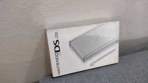 Imagen 1 de 6 de Caja Vacía De Consola Nintendo Ds Lite Gris