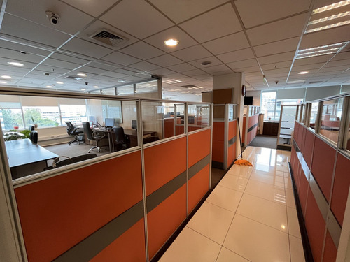 Oficina Amoblada 358 M2 Útiles, 4 Estac. Y Bodega, Providenc