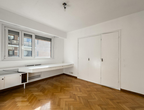 Amplisimo Departamento Refaccionado En Venta Con Cochera - Recoleta