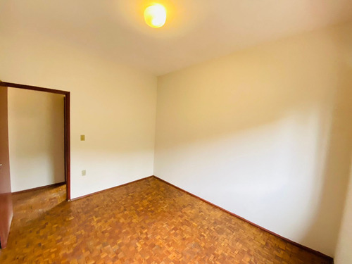 Casa À Venda Com 3 Quartos (1 Suíte) Ampla, Arejada E Pronta Para Morar No Centro De Boituva!