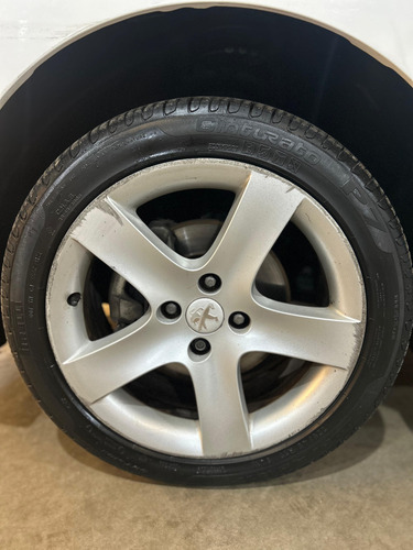 Peugeot 408 2.0 Feline 143cv