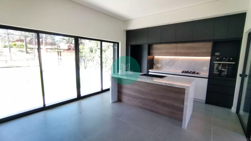 Venta Casa 4d A Estrenar Golf Punta A Metros Del Mar