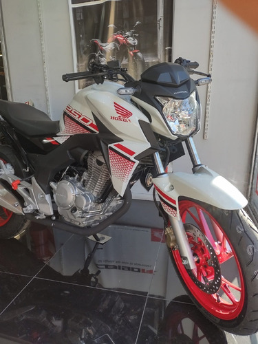 Imagen 6 de 15 de Honda Cb 250 Twister 2023 Nuevos Colores 0km Moto Delta Tigr