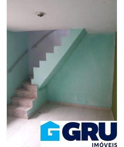 Sobrado Proximo Ao Clube Vila Galvão Com 2 Dorms 3 Vagas. Quintal. - Sob590