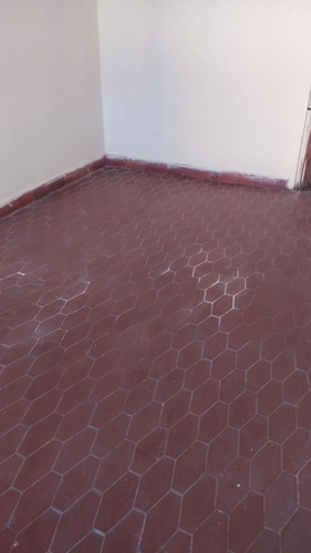 Casa De 3 Pisos Con 5 Habitaciones 2 Baños Tiene 90 Metros