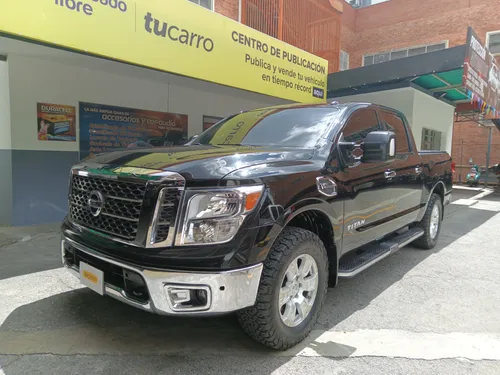 Nissan Tittan Sv 2017 4x2