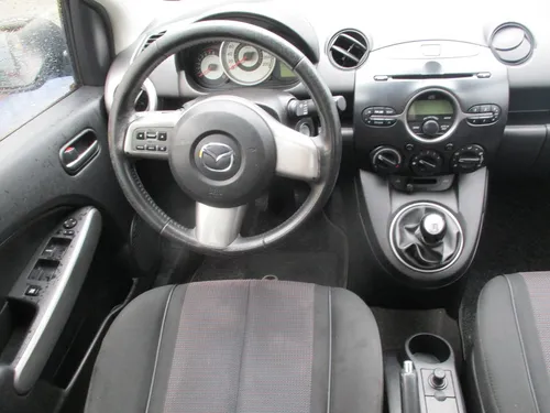 Mazda 2 1500cc Mt Aa