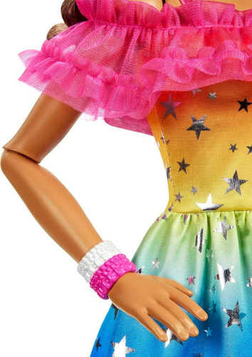 Barbie Gigante Latina Arcoíris 71 Cm De Altura Pelo Castaño