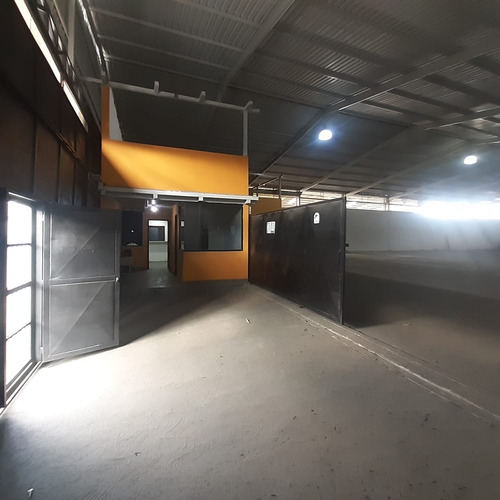 Galpón Industrial En Venta La Quizanda Valencia Dayana S.