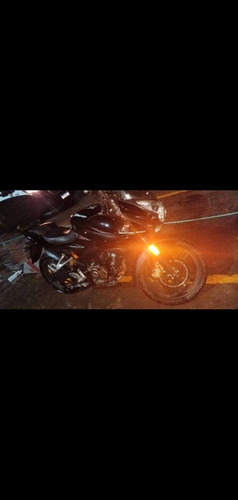 Rouser As 200
