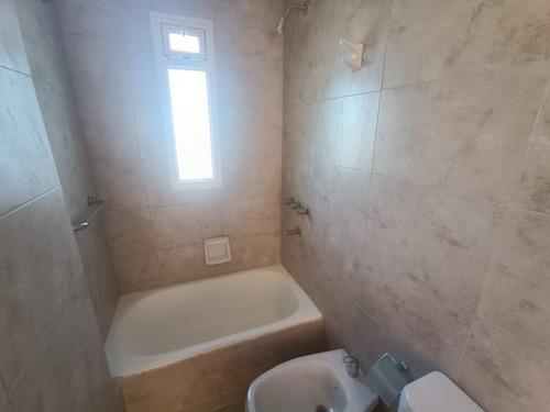 Venta - Departamento - 2 Ambientes - Balcon - Luminoso - Vis