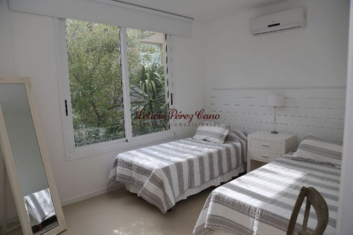 Imagen 8 de 9 de Venta Apartamento Al Frente En Edificio De La Ruta Al Mar La Barra