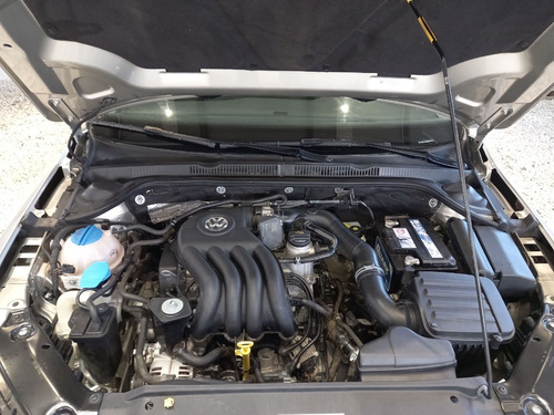 Imagen 11 de 11 de Volkswagen Vento Advance Summer Pack Full 2.0 N Mt | 2016