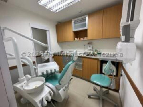 #23-31523   Moderno Consultorio Odontológico En El Castillejo 