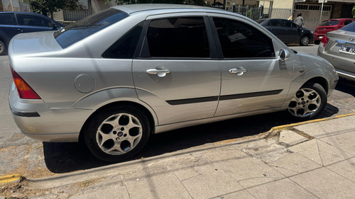 Ford Focus 1.6 Ambiente Gnc