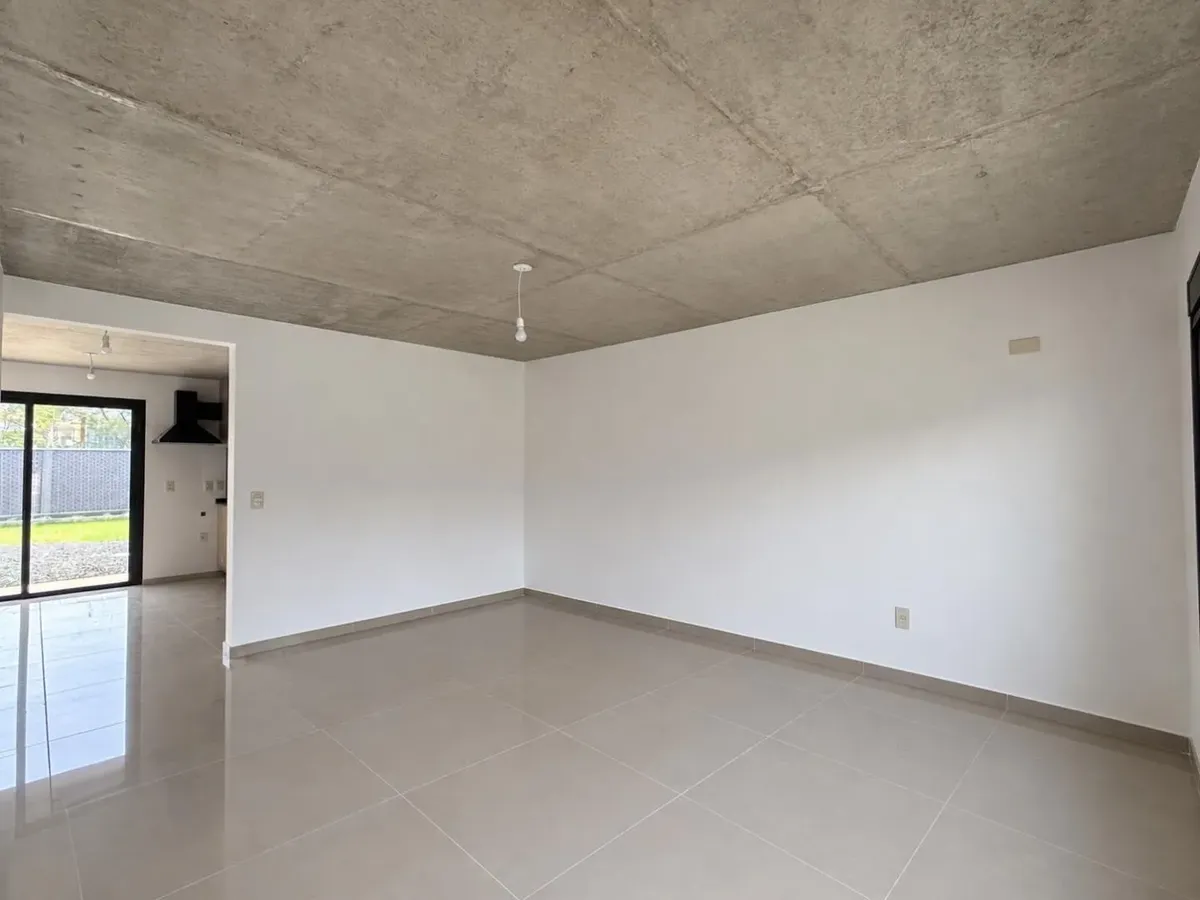 Casa En Alquiler De 3 Dormitorios En Carrasco Norte · Foto 3