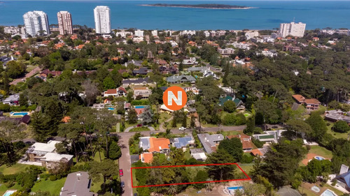 Venta De Terreno En Playa Mansa 1045m2 A Pocas Cuadras Del Mar