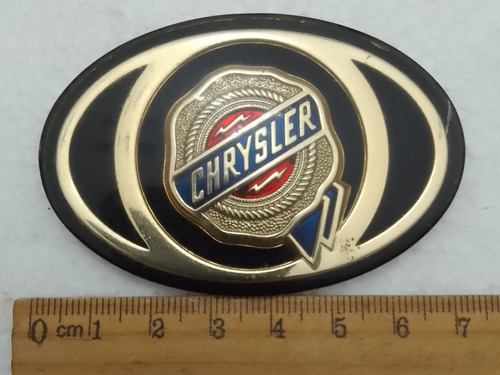 Emblema Chrysler Para Parrilla Usado Original 