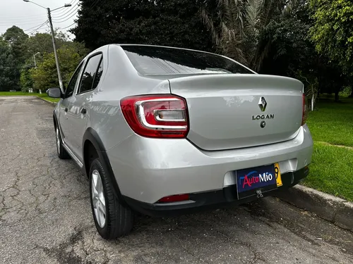 Renault Logan 1.6 Expression / Life +