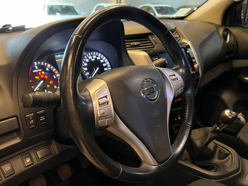 Nissan Frontier 2.3 Xe Cd 4x4 Mt