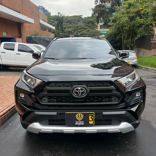 Toyota RAV4 2.5L X-Road 4X4