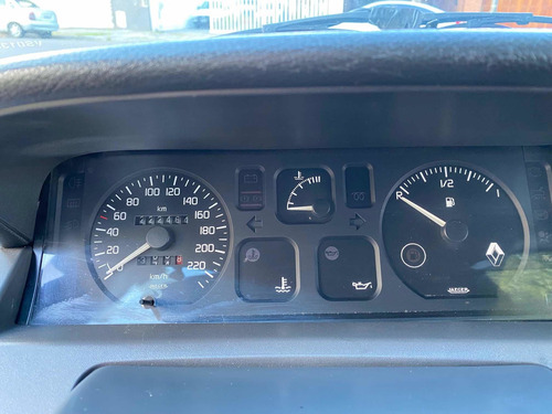 Imagen 6 de 14 de Renault Clio 1998 1.6 Rn