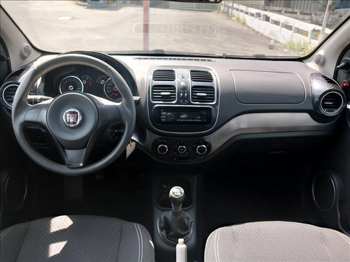 Imagem 5 de 7 de Fiat Grand Siena 1.4 Attractive 8v Flex 4p Manual