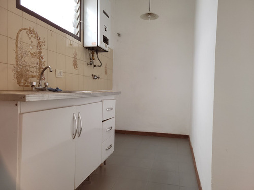 Imagen 5 de 11 de Avellaneda. Ph Con Patio Sin Expensas. Venta