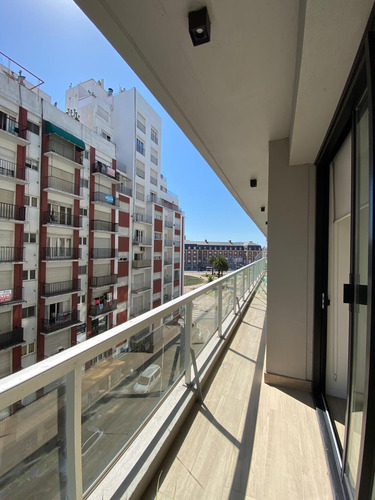 Departamento 2 Ambientes Al Frente Con Balcon Corrido