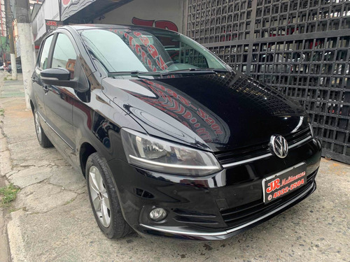 Imagem 3 de 13 de Volkswagen Fox 2017 1.0 12v Comfortline Total Flex 5p