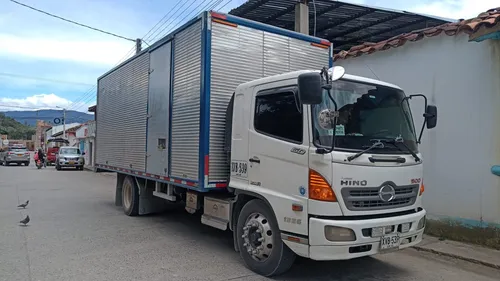 Hermoso Camion Hino Gd 2012 Furgon Unico Dueño
