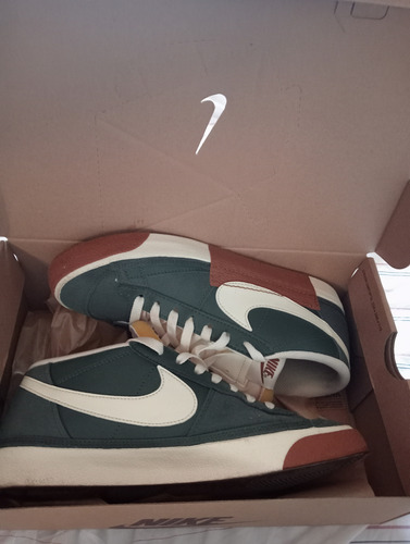 Nike Blazer Retro Mid (Usado)