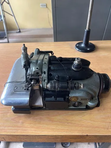 Fileteadora Industrial Singer (Usado)