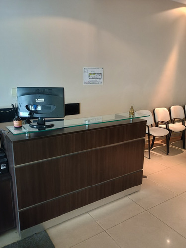 Consultorios Terapéuticos / Gabinete Cosmiatria / Espacios / Salones Eventos