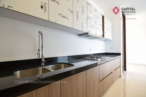 Casa En Venta En Coto Frente Al Parque Metropolitano