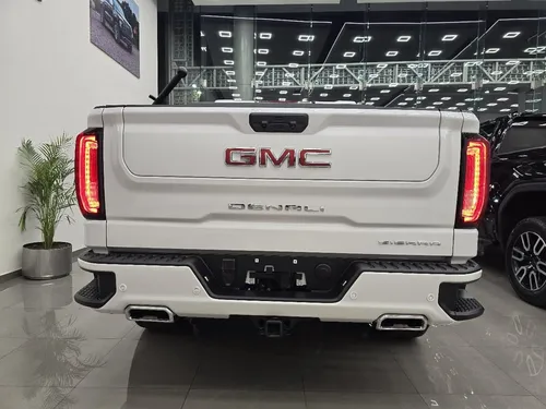 GMC Sierra 6.2 V8 Denali