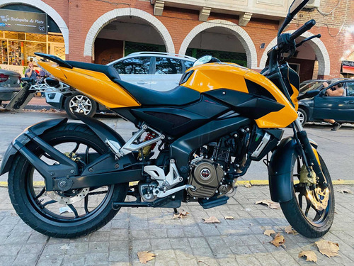 Bajaj Ns200