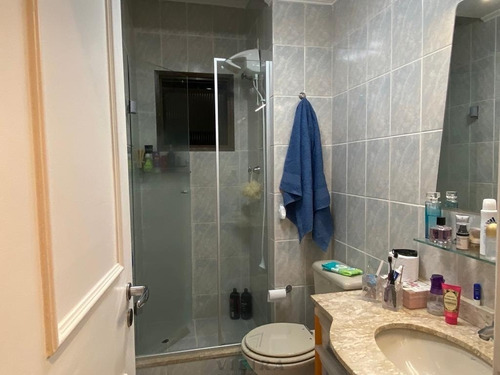 Imagem 8 de 15 de Apartamento Com Varanda, Bem Localizado. - 3251-1
