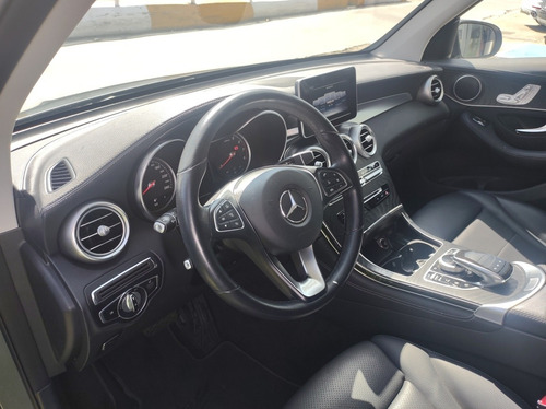 Imagen 12 de 15 de Mercedes-benz Clase Glc 300 Sport Gris 2019